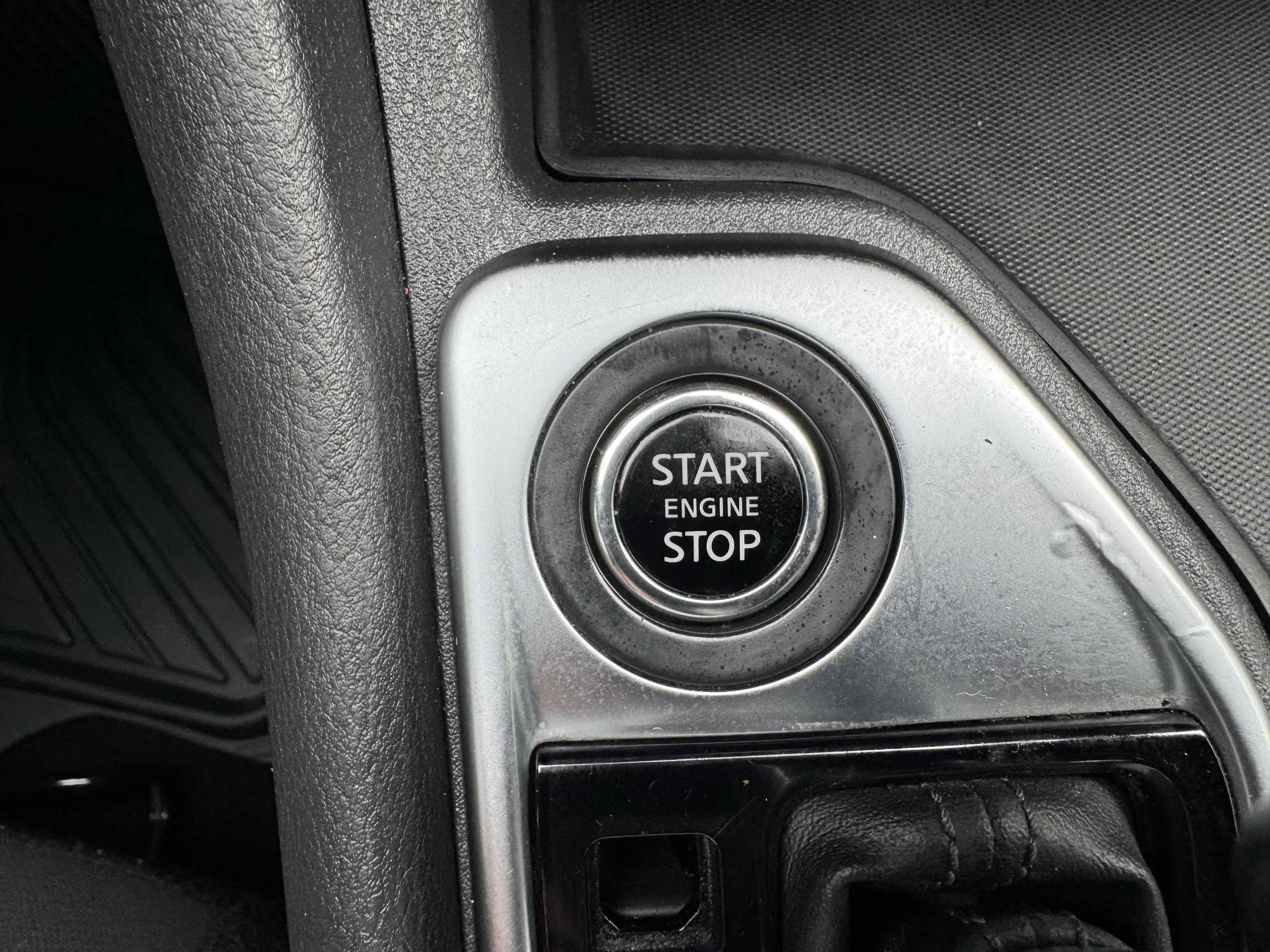 Used 2024 Nissan Sentra SV FWD image 28