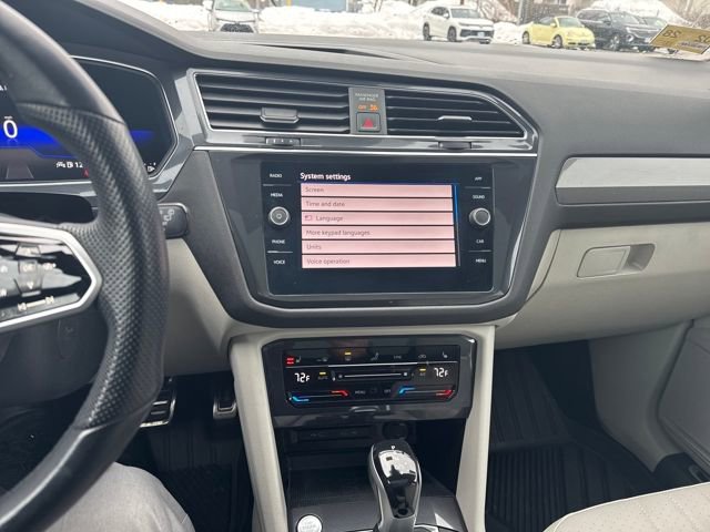 Certified 2022 Volkswagen Tiguan SE R-Line image 23