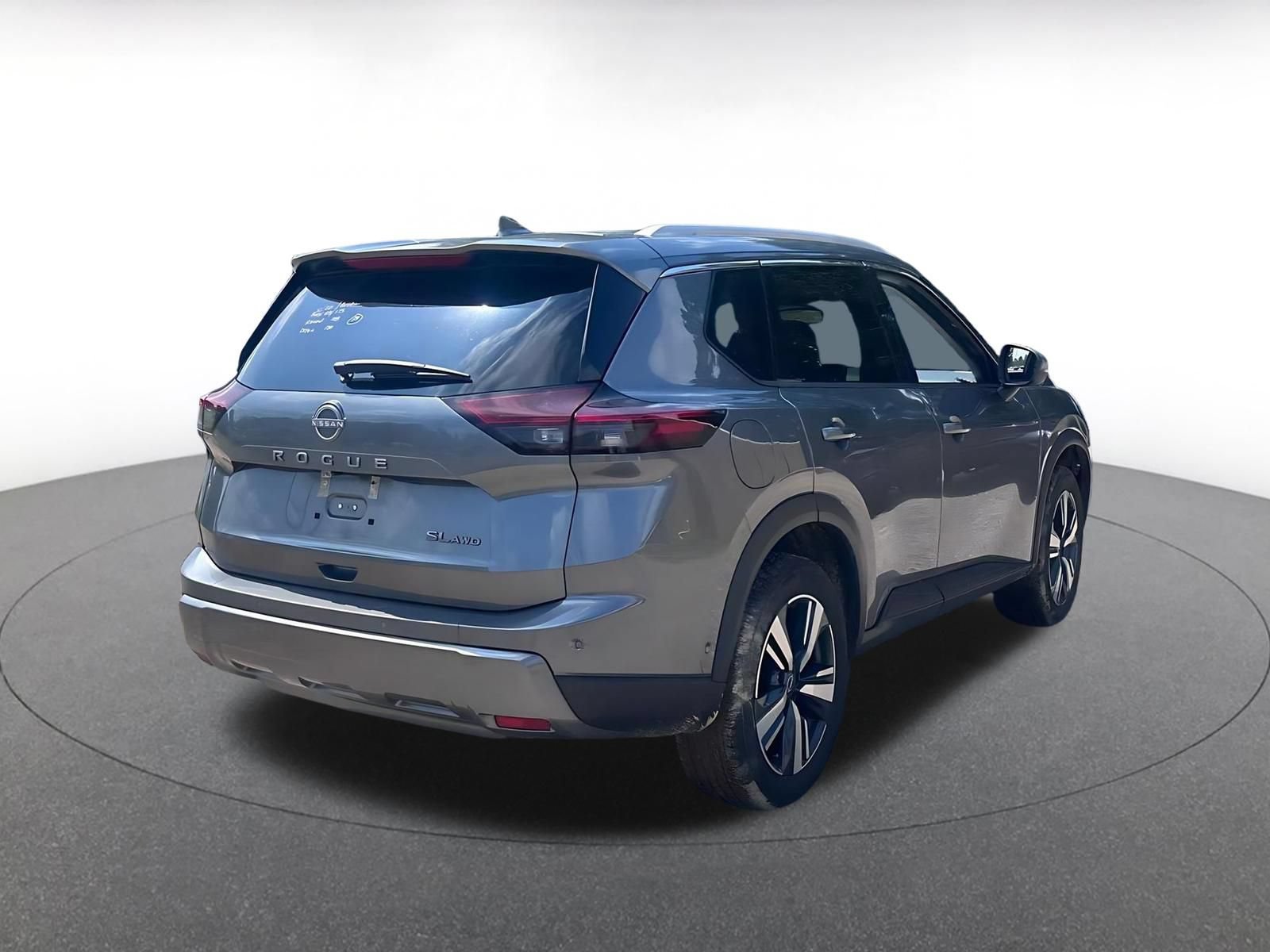 Used 2026 Nissan Rogue SL AWD/4WD image 25
