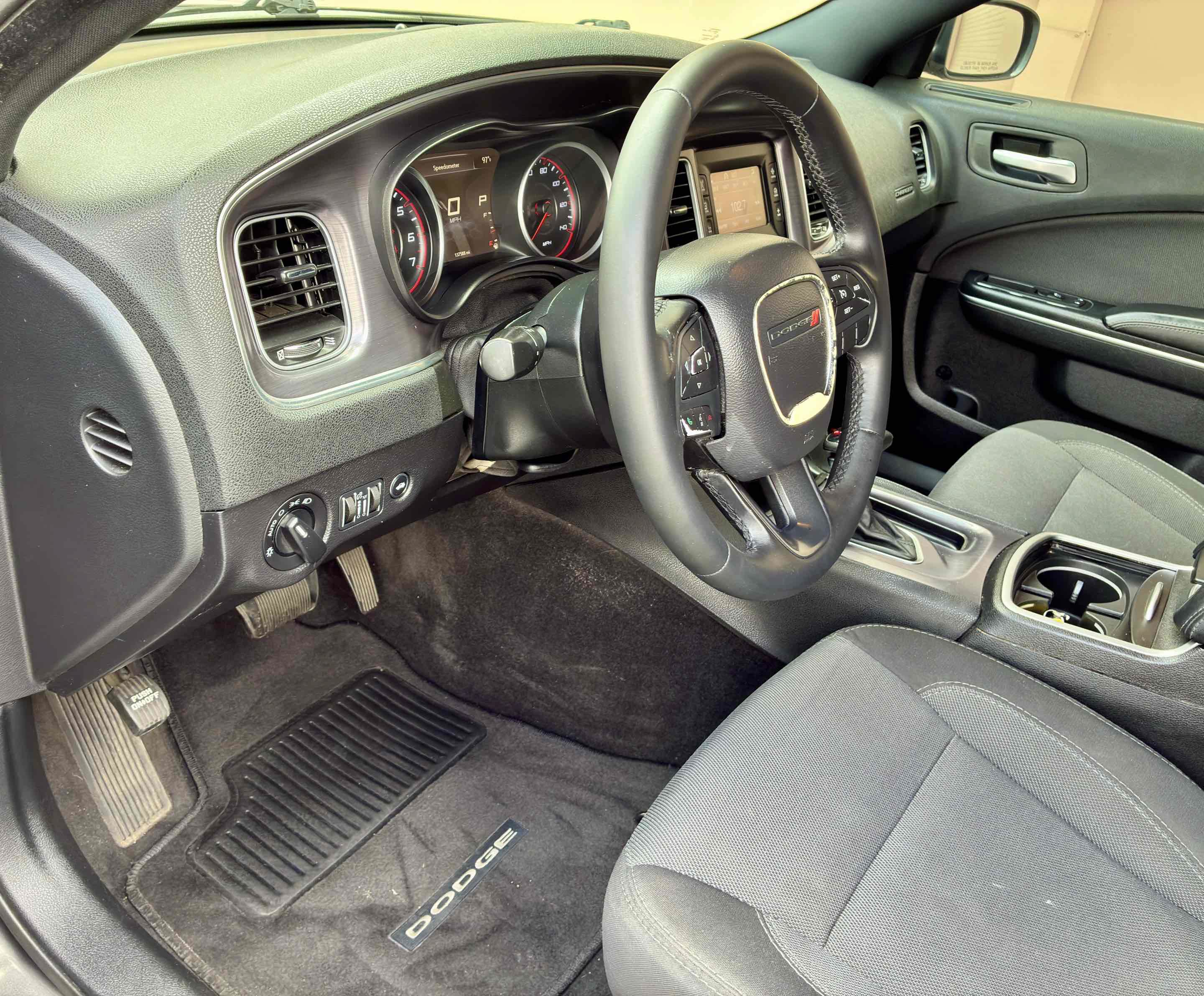 Used 2015 Dodge Charger SE RWD image 18