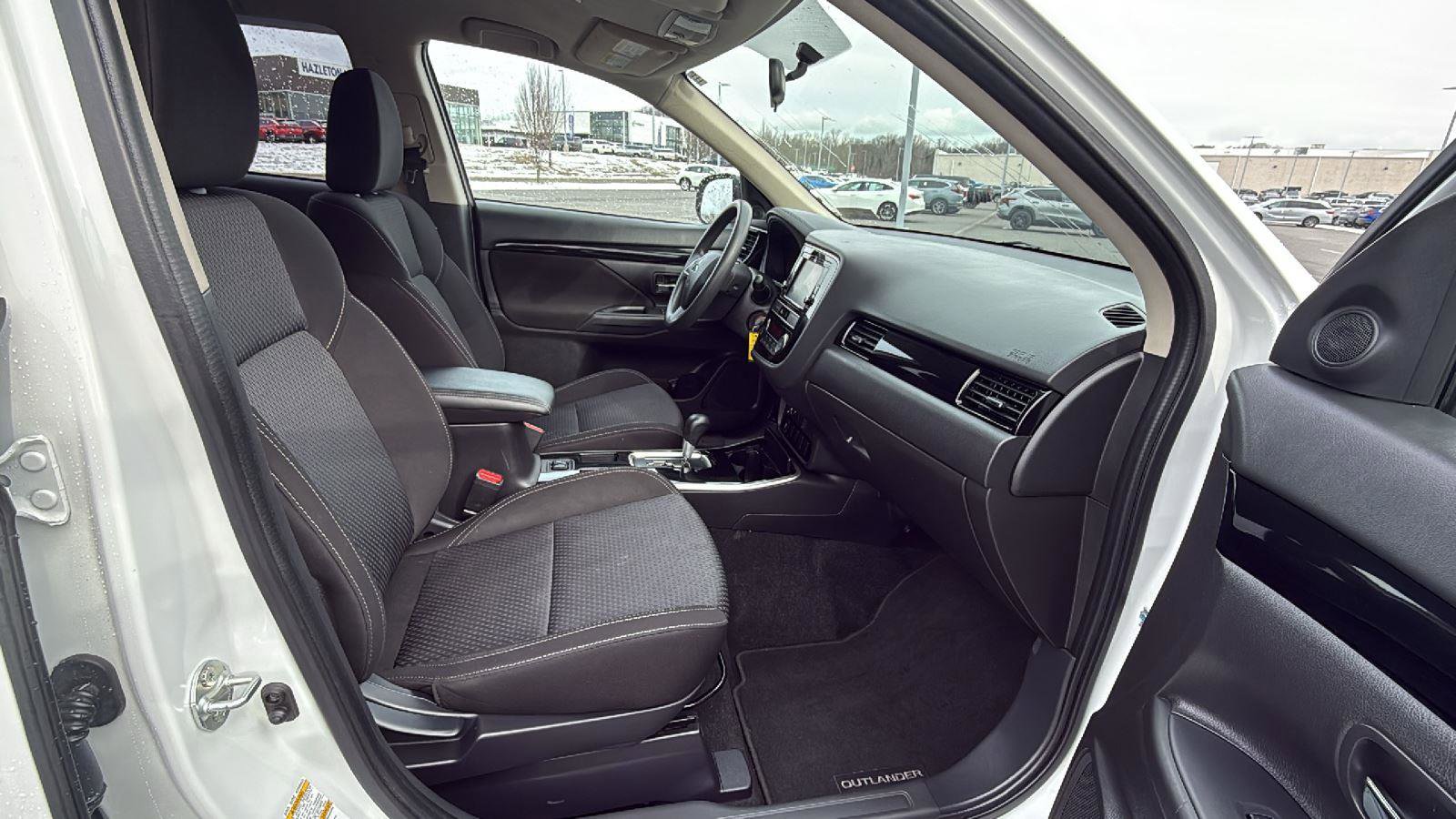 Used 2019 Mitsubishi Outlander ES image 18