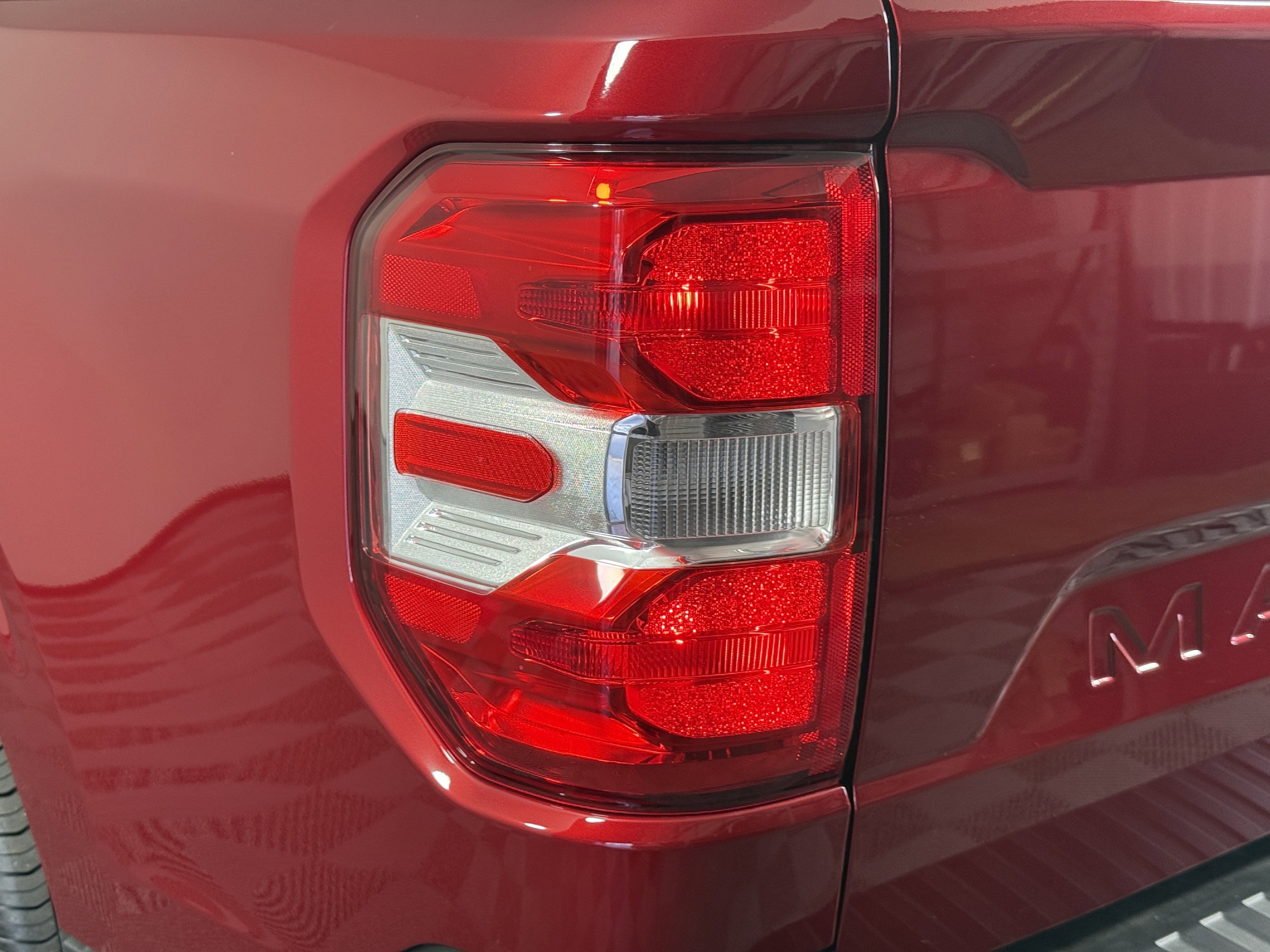 New 2025 Ford Maverick XLT w/ XLT Luxury Package AWD/4WD image 8