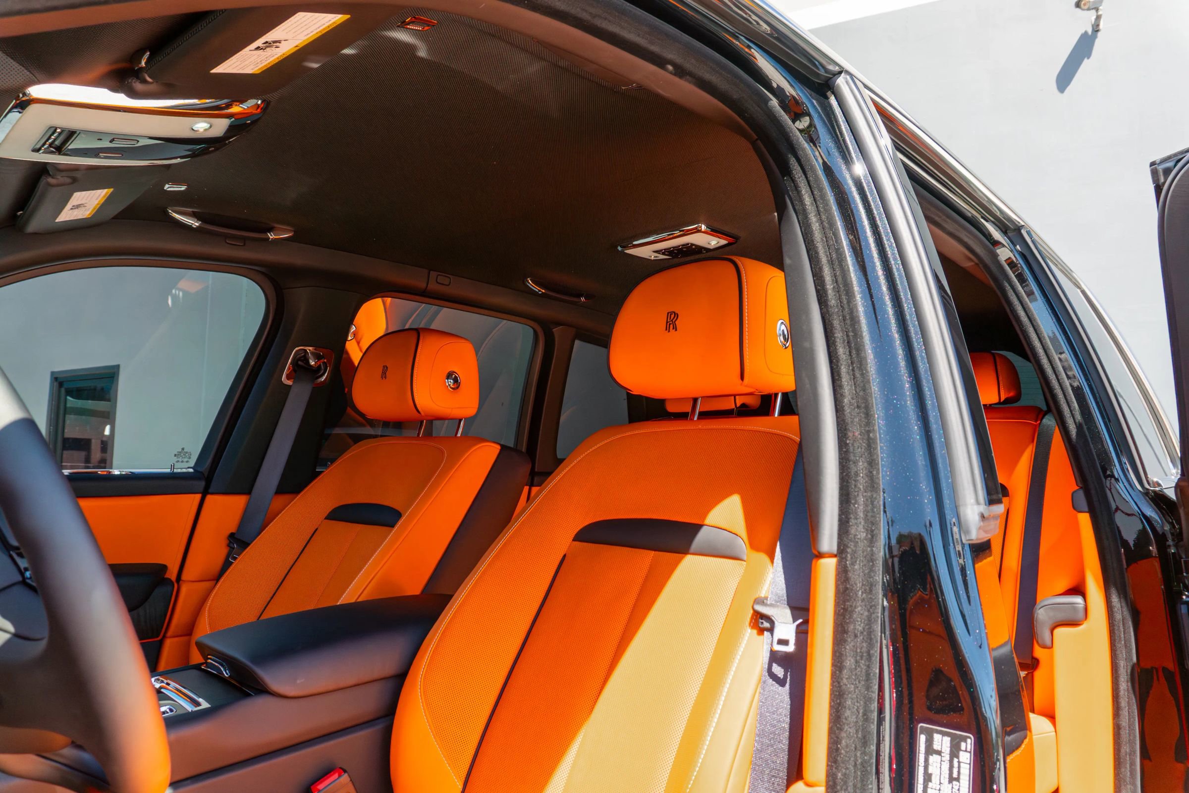 Used 2025 Rolls-Royce Cullinan image 50