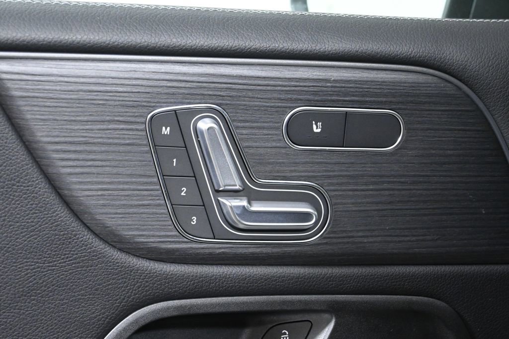 Certified 2026 Mercedes-Benz GLB 250 4MATIC image 25