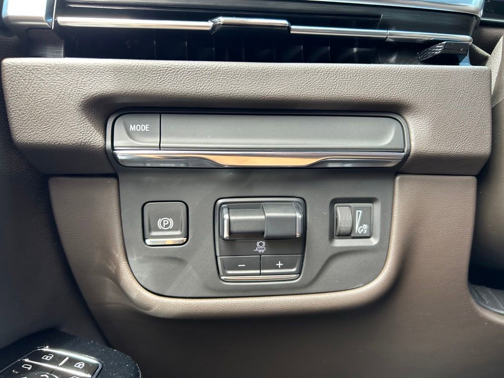 Used 2025 Cadillac Escalade Premium Luxury RWD image 61