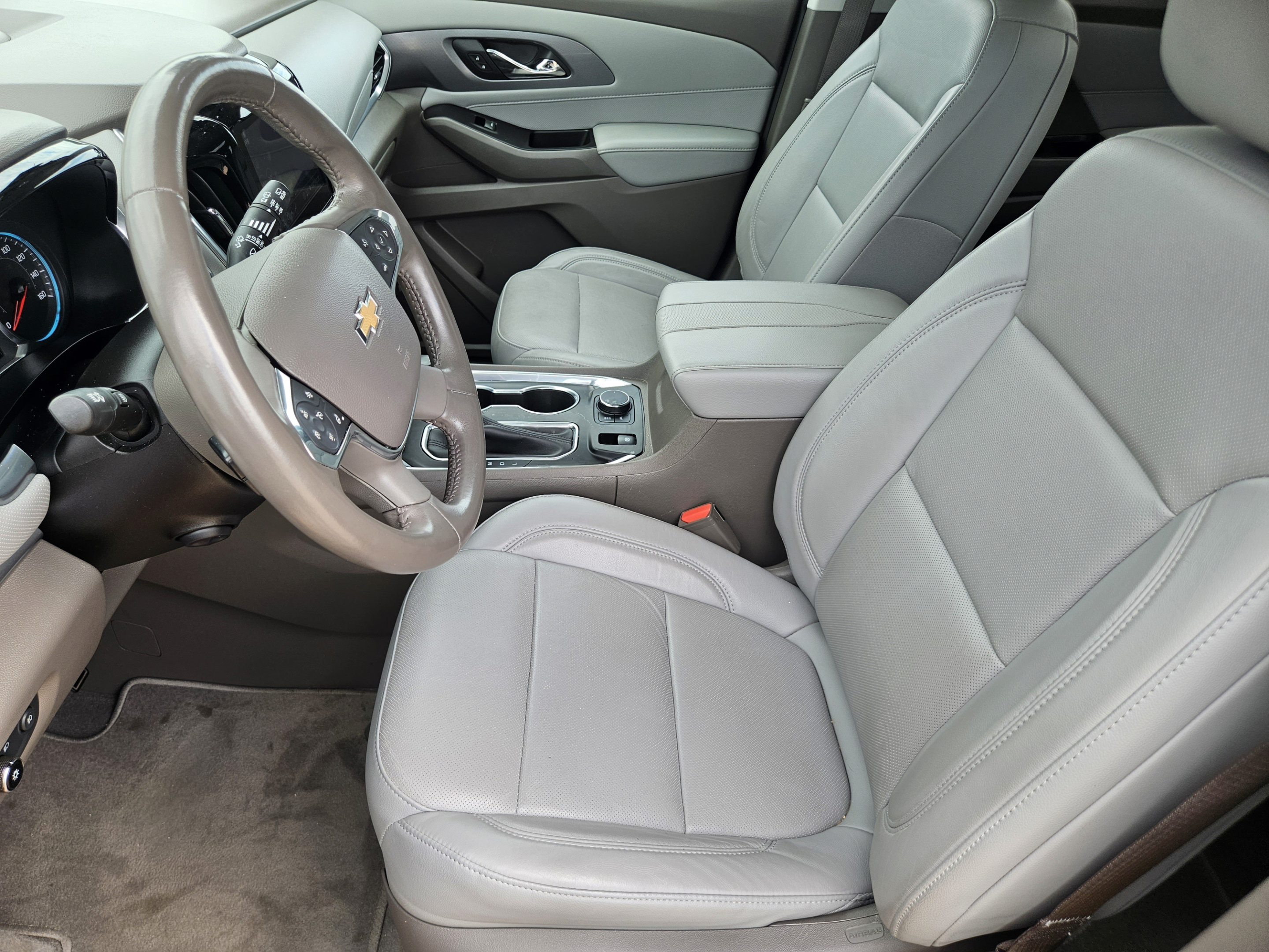 Used 2020 Chevrolet Traverse Premier FWD image 5