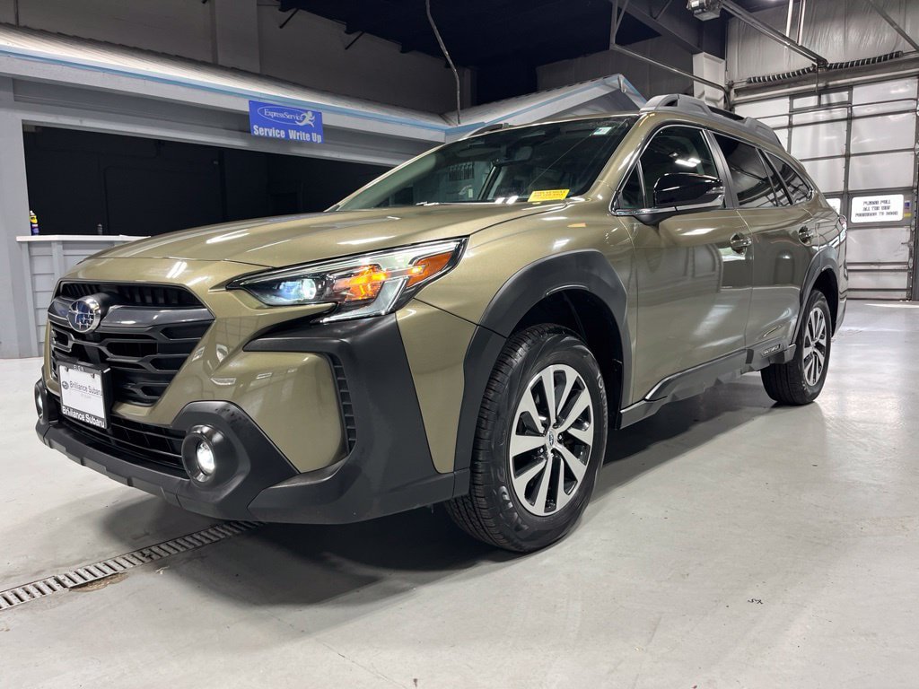 Certified 2024 Subaru Outback Premium w/ Popular Package #1A AWD/4WD image 4
