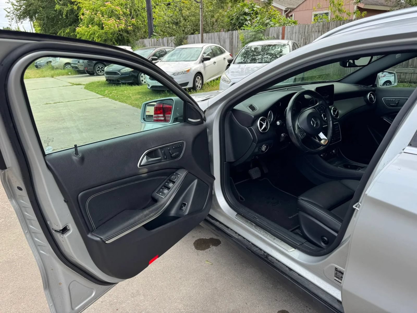 Used 2017 Mercedes-Benz GLA 250 4MATIC w/ Premium Package image 14