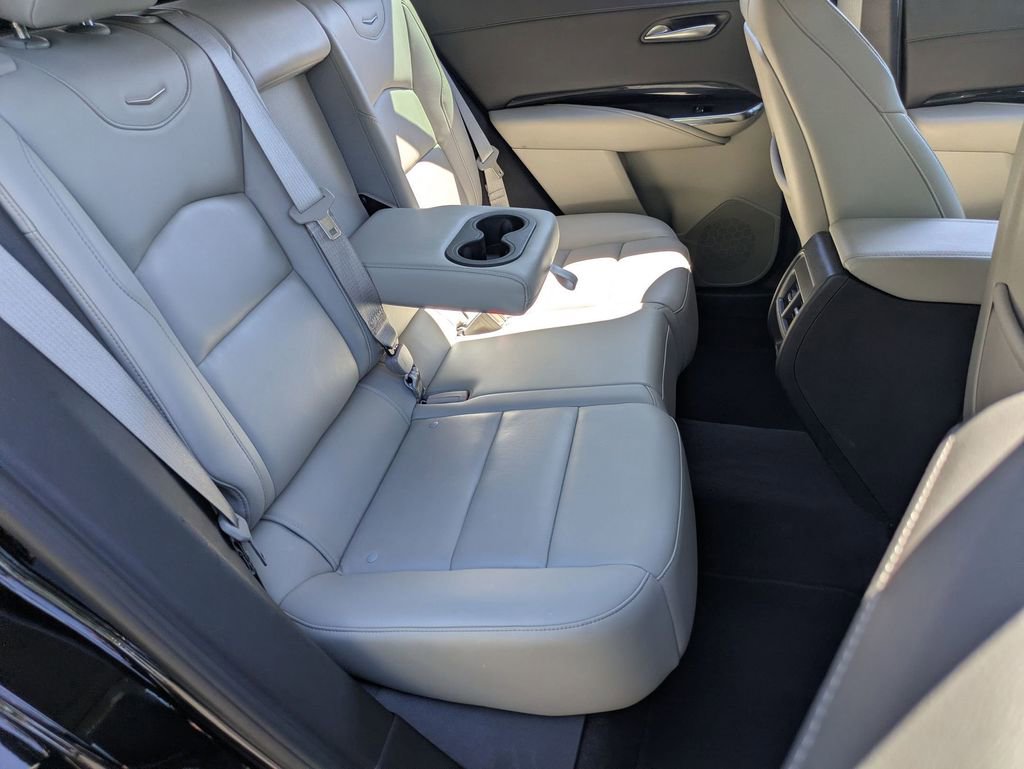 Used 2023 Cadillac XT4 Premium Luxury image 28