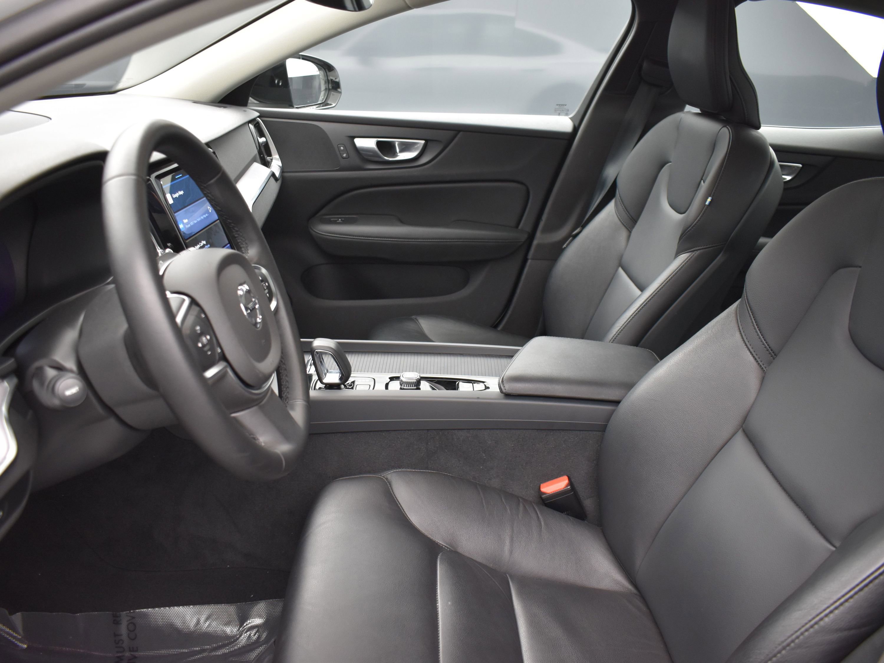 Used 2024 Volvo S60 B5 Core image 10