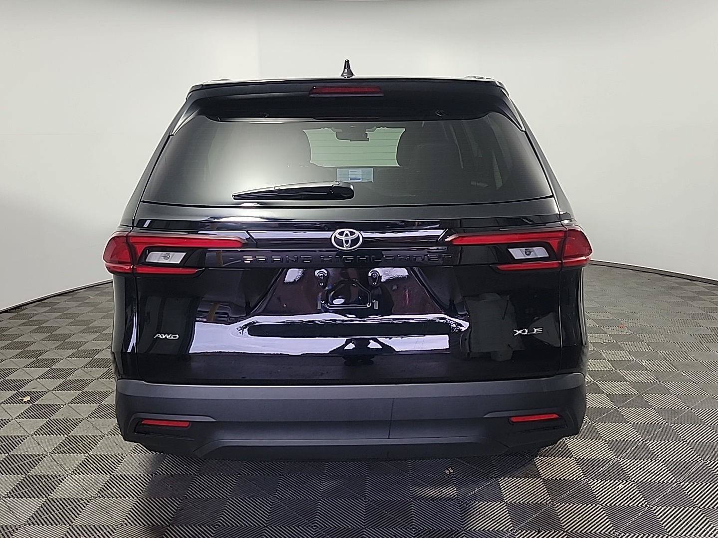 Used 2026 Toyota Grand Highlander AWD image 5