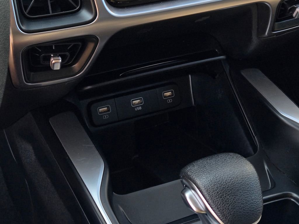 Used 2023 Kia Sorento LX image 33