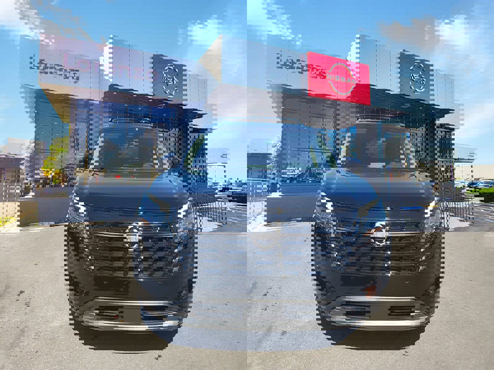 New 2026 Nissan Pathfinder SL image 2