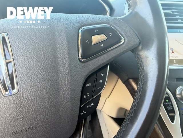 Used 2016 Lincoln MKX Select w/ Select Plus Package FWD image 16