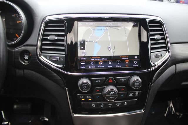 Used 2020 Jeep Grand Cherokee Altitude AWD/4WD image 4