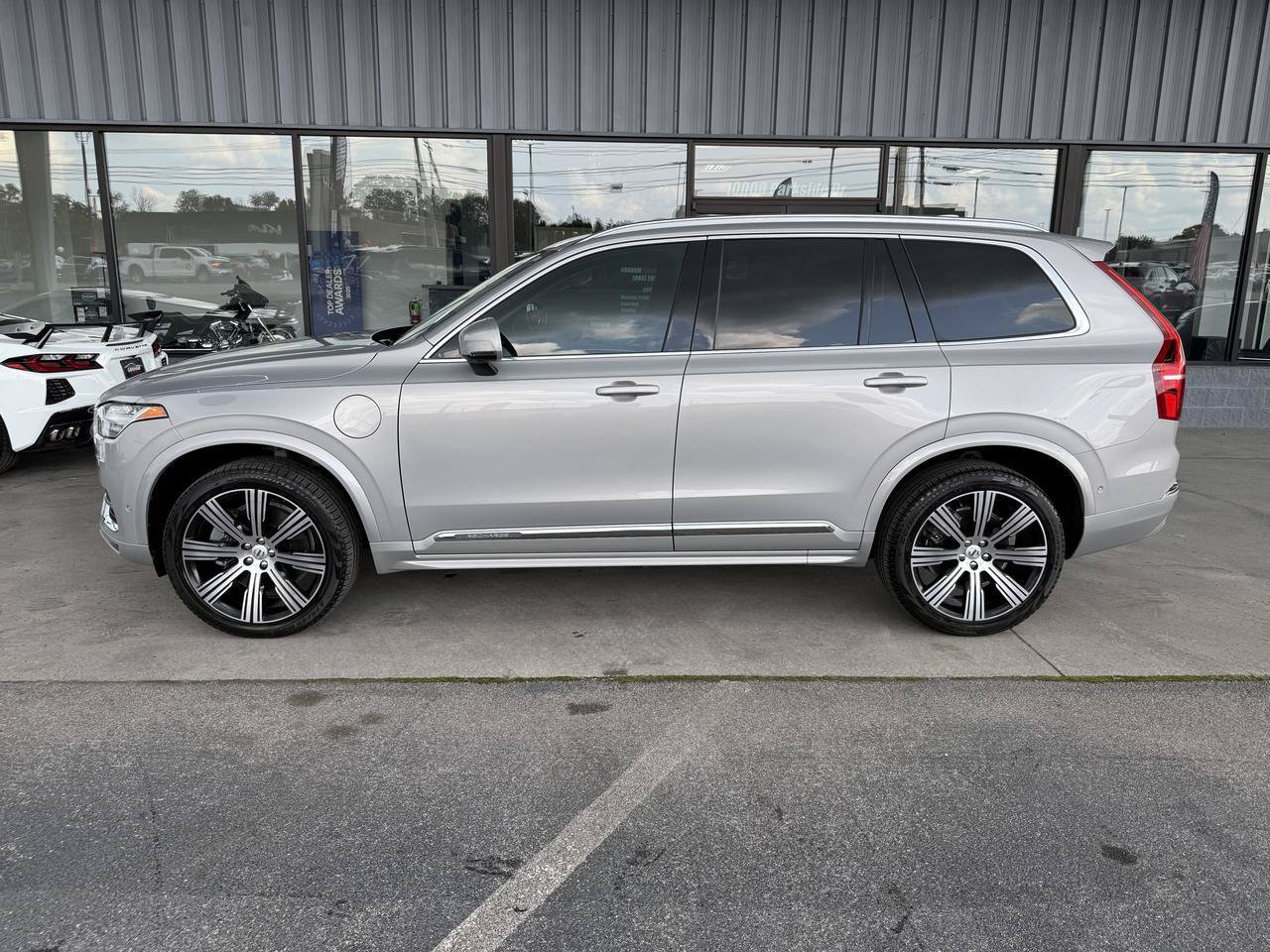 Used 2024 Volvo XC90 T8 Ultimate w/ Protection Package Premier AWD/4WD image 9