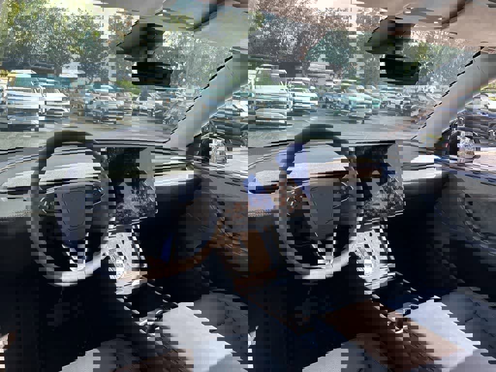 Used 2026 Tesla Model Y 2WD image 7