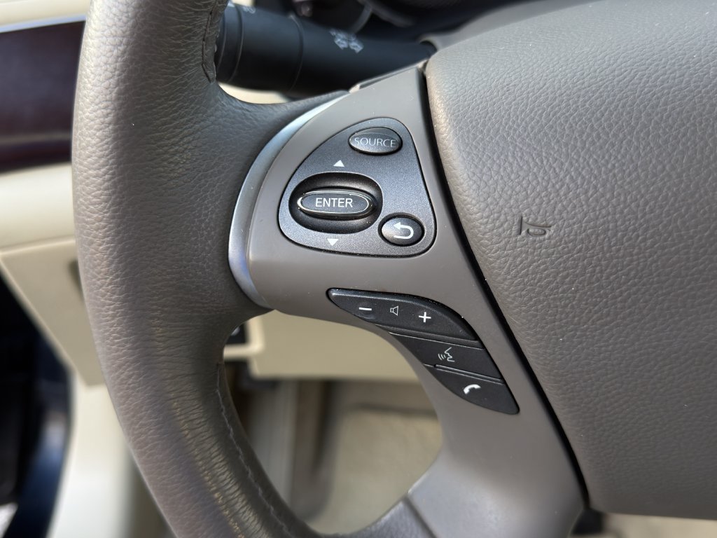 Used 2019 INFINITI Q70 Luxe AWD/4WD image 13