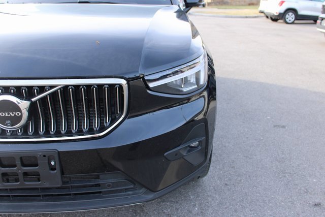 Used 2025 Volvo XC40 B5 Plus image 43