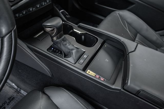 Used 2024 Lexus ES 300h w/ Luxury Package image 10