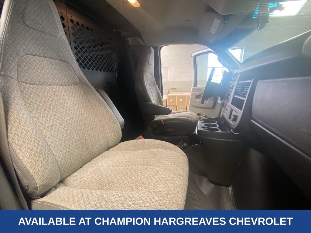 Certified 2022 Chevrolet Express 2500 w/ Enhanced Convenience Package RWD image 36