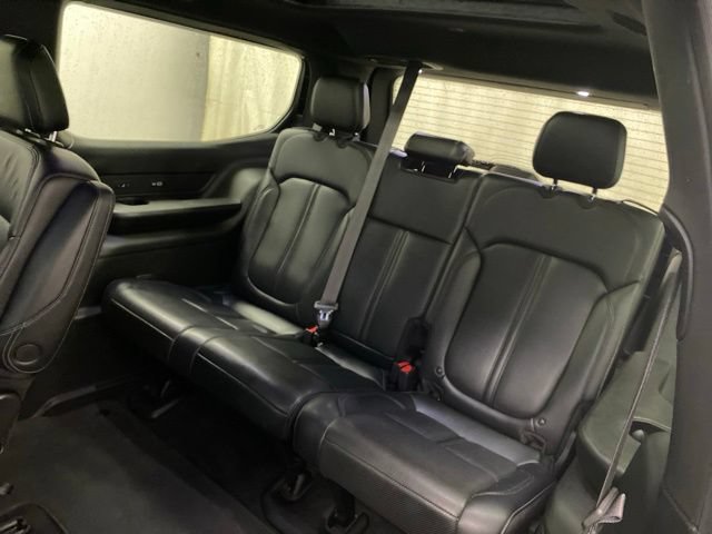 Used 2022 Jeep Wagoneer Series III w/ Premium Group I AWD/4WD image 22