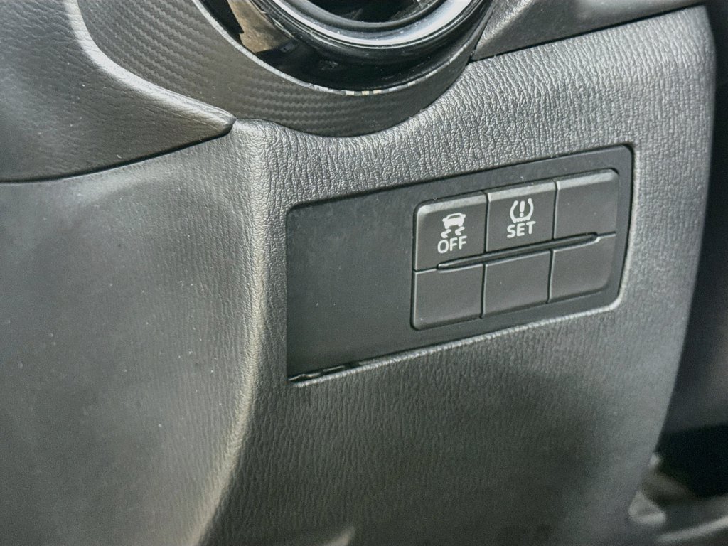 Used 2018 Toyota Yaris iA FWD image 12