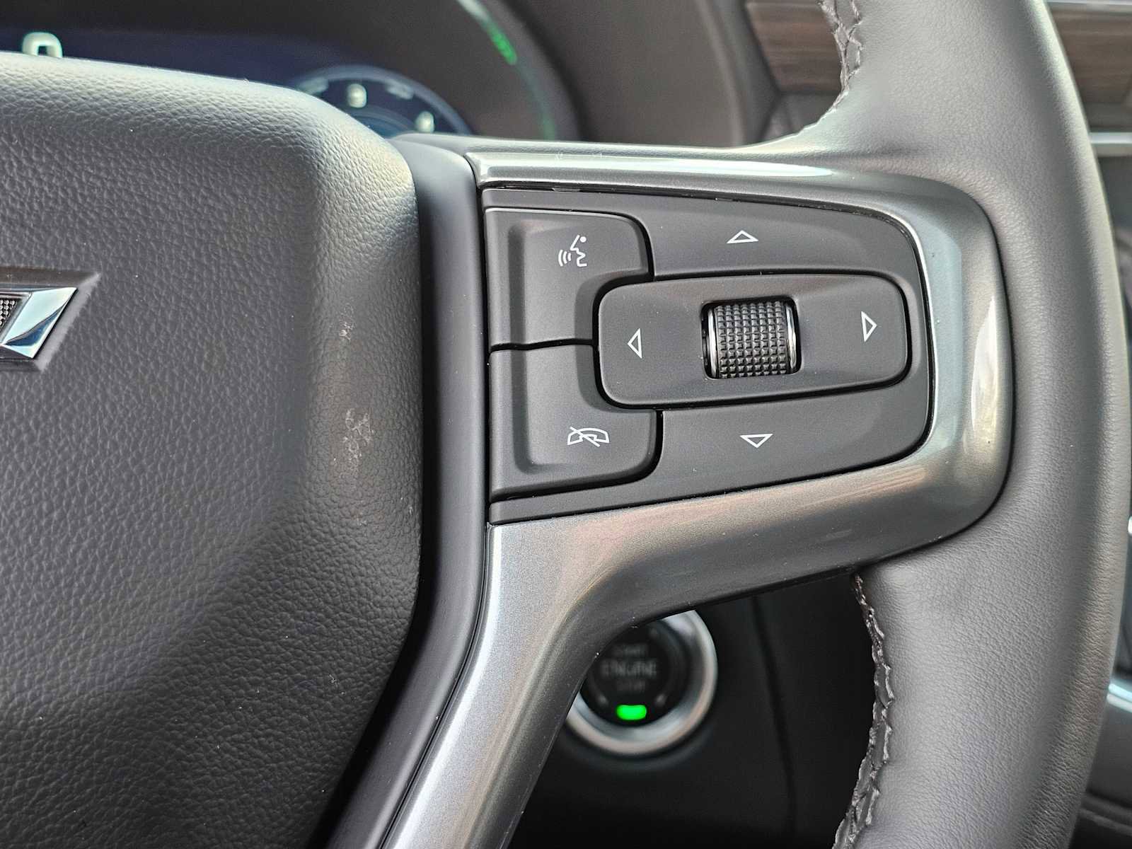 Used 2024 Chevrolet Tahoe Z71 w/ Luxury Package image 32