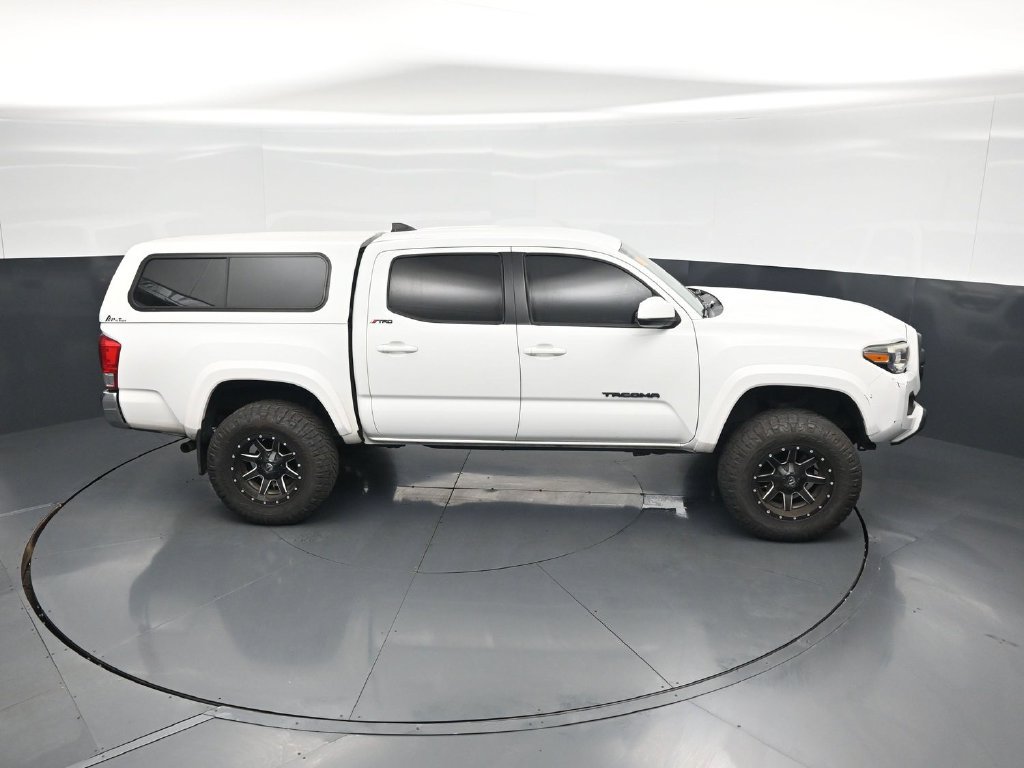 Used 2017 Toyota Tacoma SR5 w/ Tow Package AWD/4WD image 48