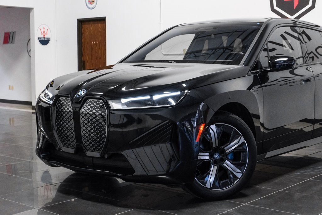 Used 2025 BMW iX xDrive50 image 8