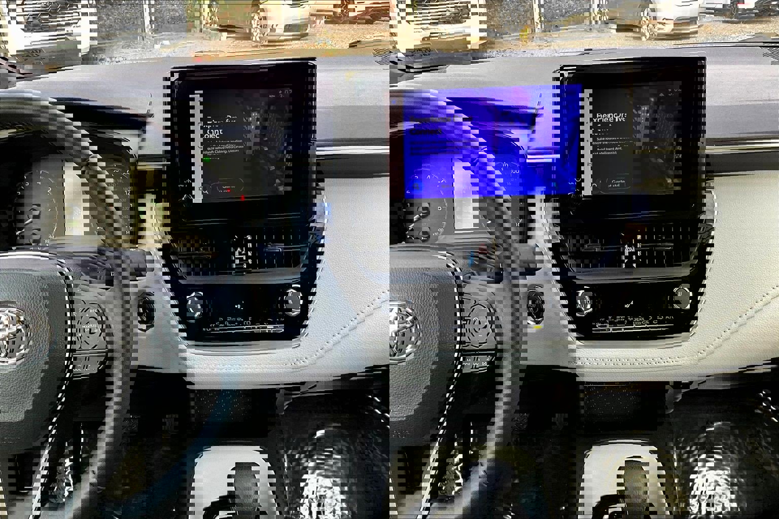 Used 2025 Toyota Corolla SE image 6