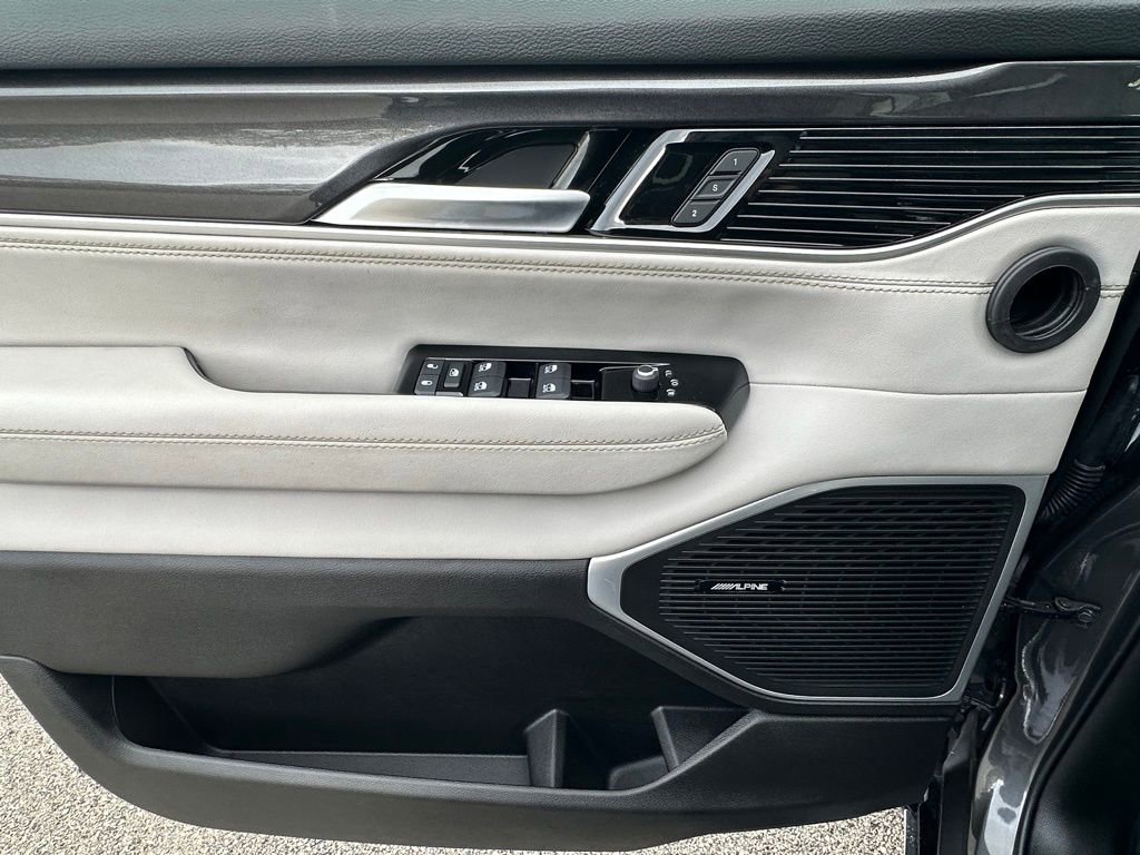 Used 2024 Jeep Wagoneer 4WD image 13