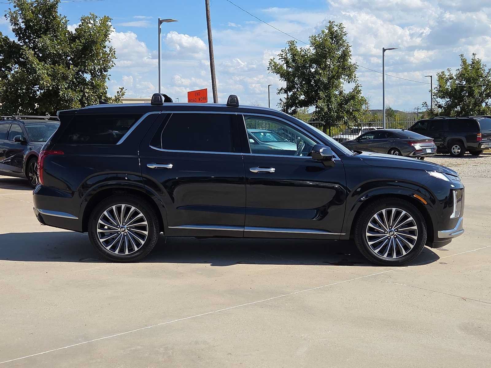 Certified 2023 Hyundai Palisade Calligraphy FWD image 8