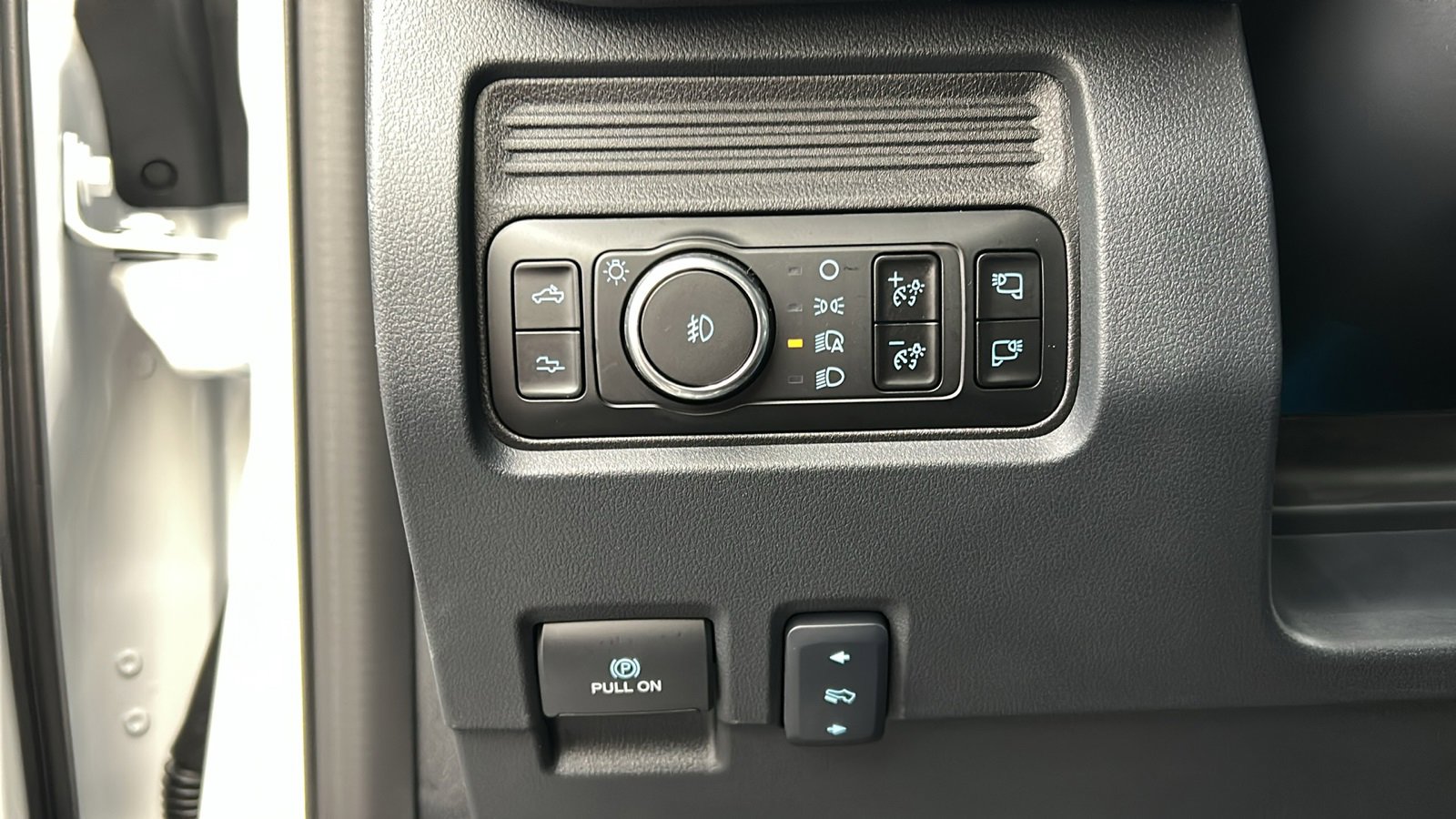 Used 2026 Ford F450 Platinum image 32