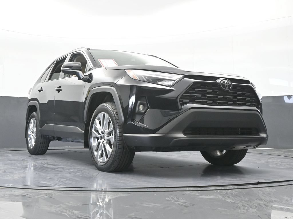 Used 2025 Toyota RAV4 XLE Premium FWD image 66