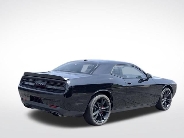 Used 2018 Dodge Challenger R/T w/ Blacktop Package RWD image 6