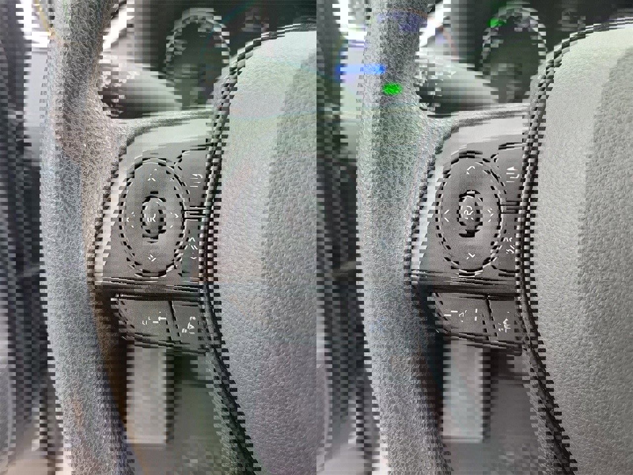 Used 2019 Toyota RAV4 LE image 19