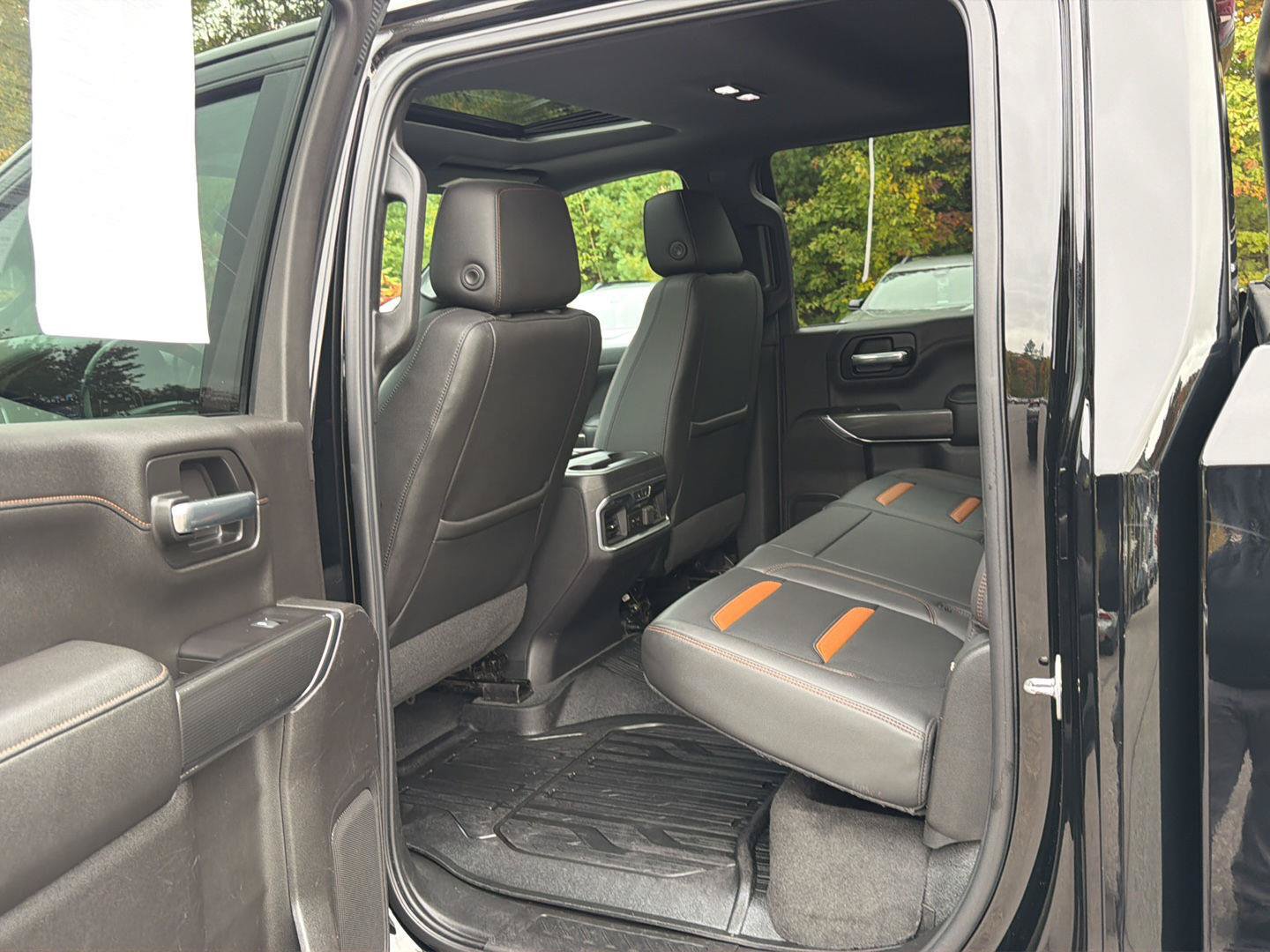Certified 2019 GMC Sierra 1500 AT4 w/ Off Road Performance Package AWD/4WD image 11