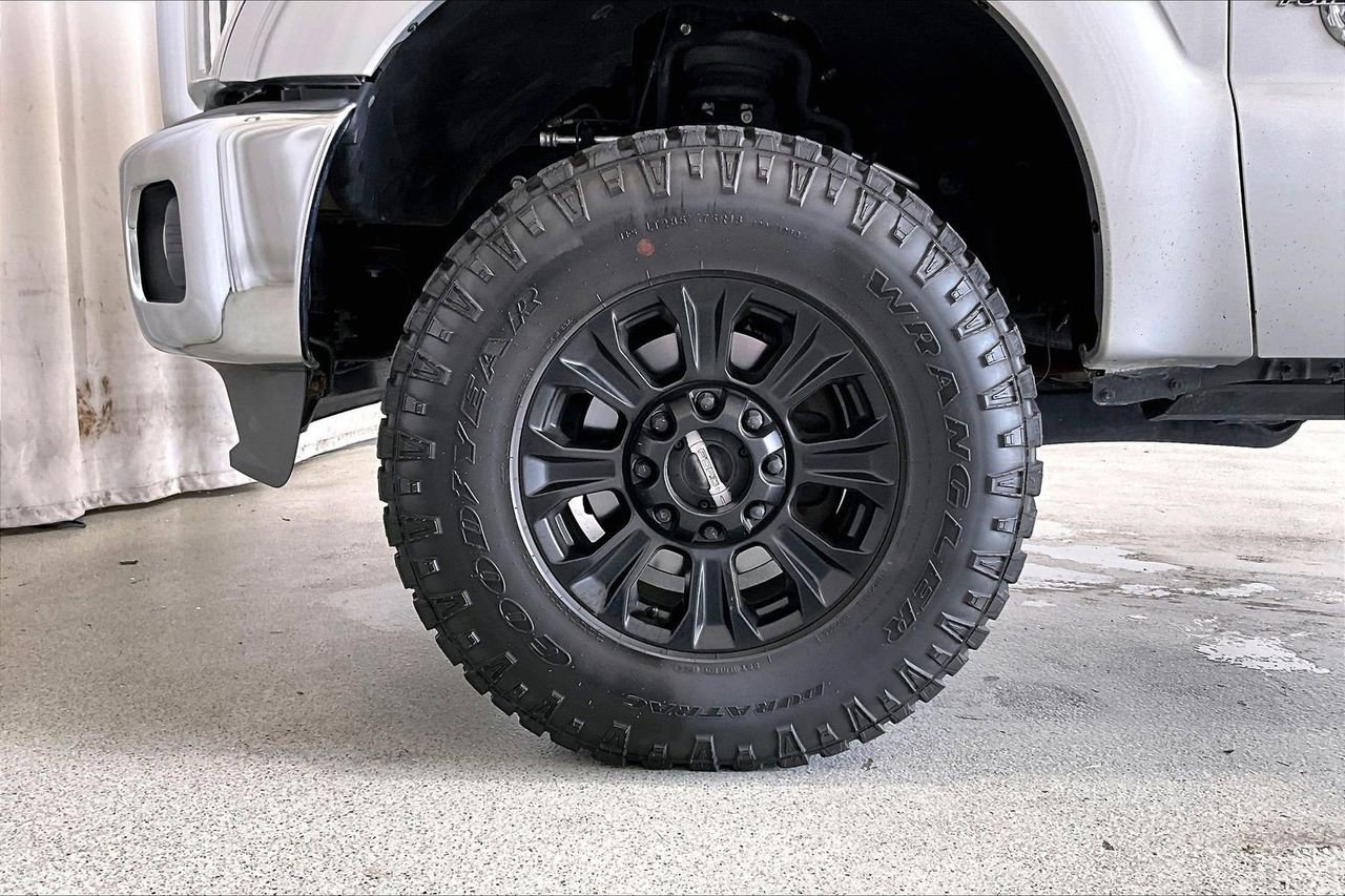 Used 2015 Ford F350 Lariat w/ Lariat Ultimate Package image 6