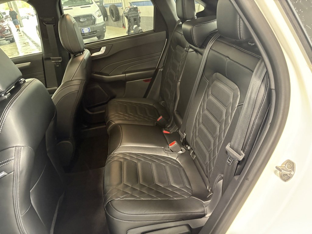 Used 2024 Ford Escape Base w/ PHEV Premium Package image 23