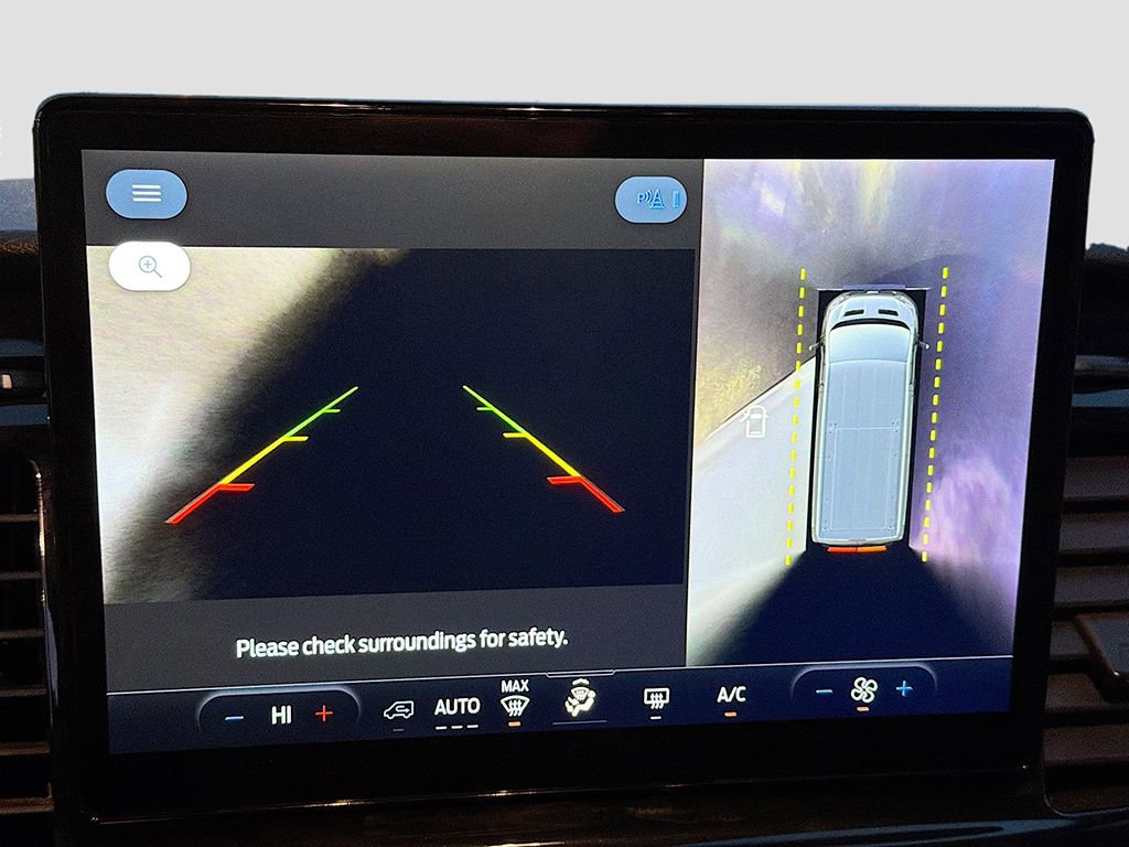 Used 2023 Ford Transit 350 XLT image 32