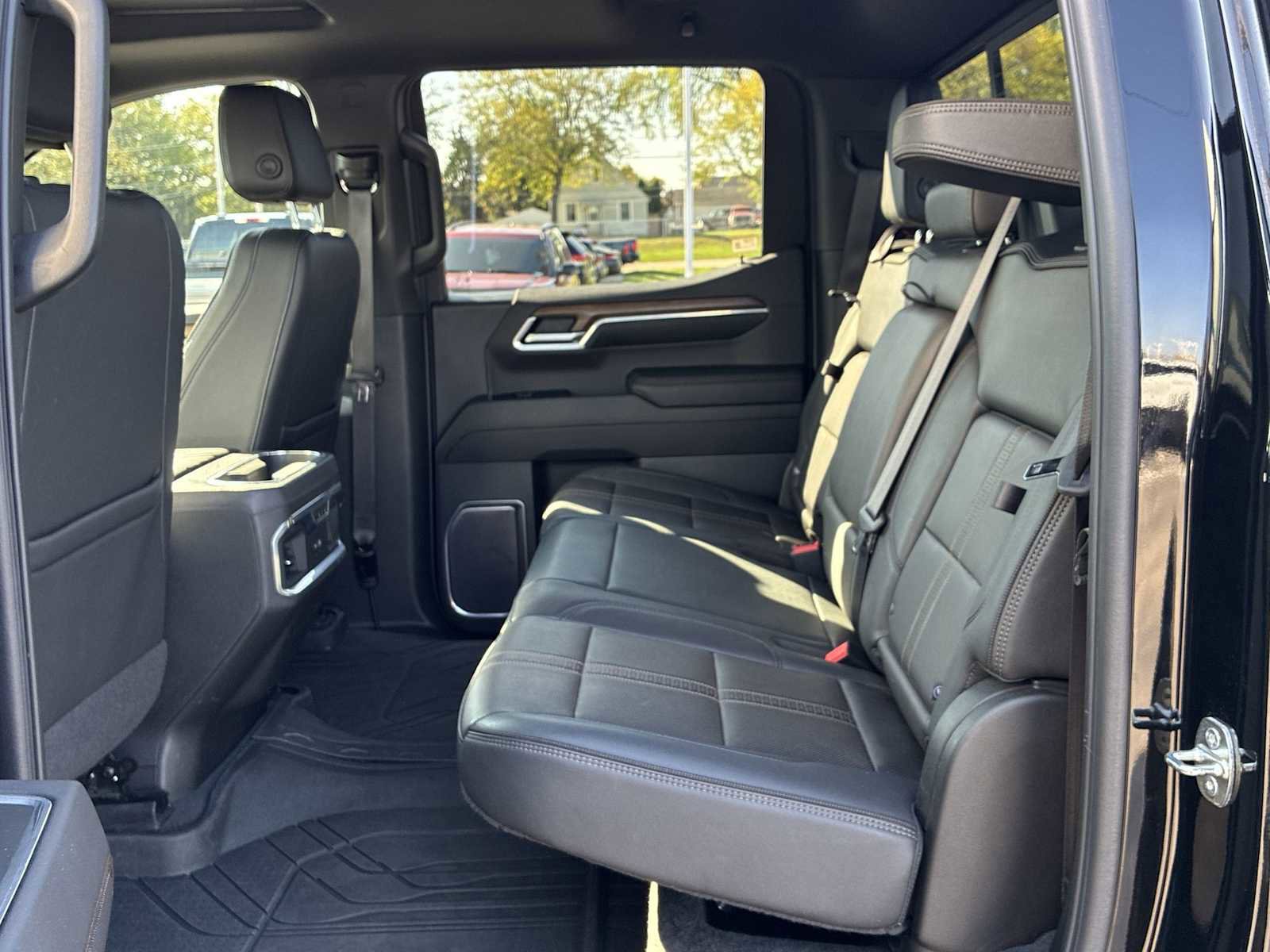 Certified 2022 Chevrolet Silverado 1500 High Country w/ High Country Premium Package image 25