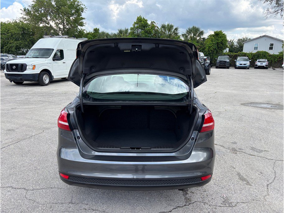 Used 2017 Ford Focus SE FWD image 33