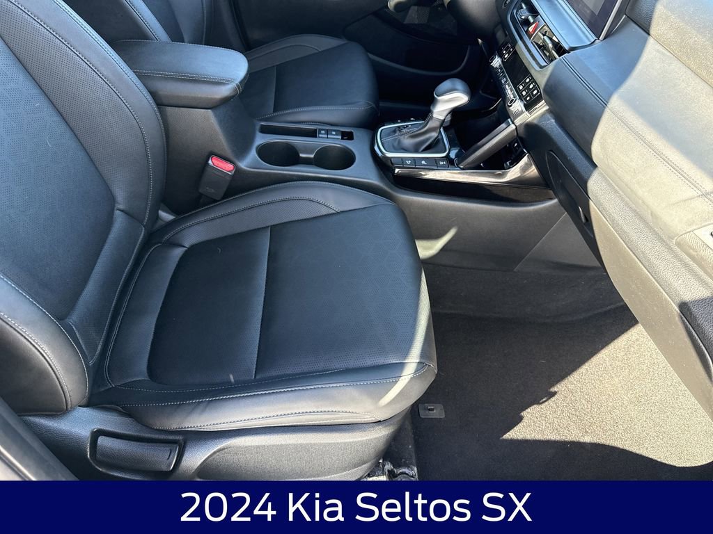 Used 2024 Kia Seltos SX image 13