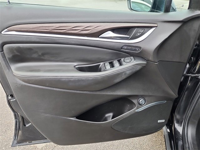 Used 2023 Buick Enclave Avenir w/ Avenir Technology Package image 10