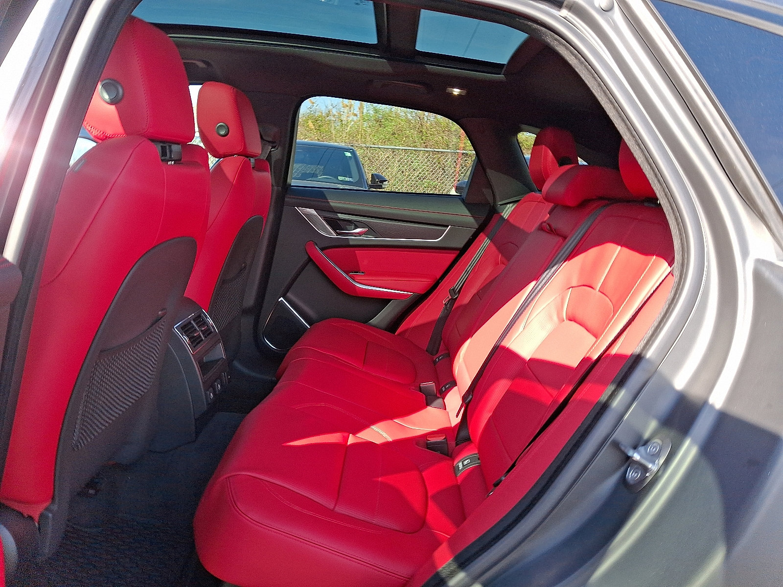 New 2026 Jaguar F-PACE R-Dynamic S image 5