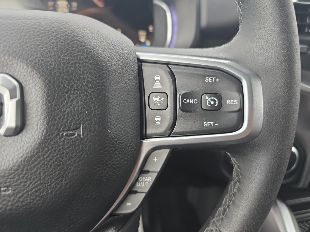 Used 2025 RAM 1500 Big Horn AWD/4WD image 15