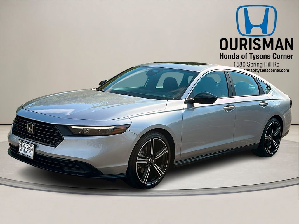 Used 2023 Honda Accord Sport image 2