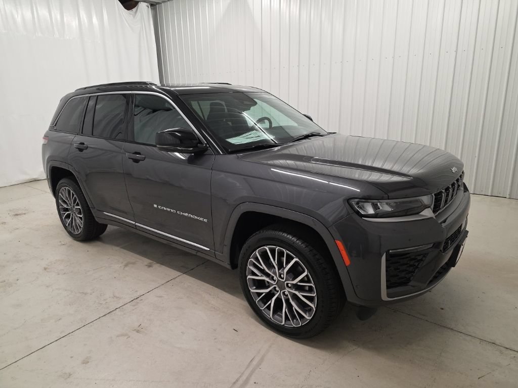 New 2026 Jeep Grand Cherokee Summit AWD/4WD image 8