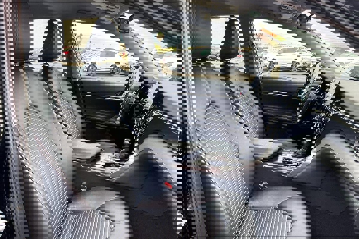 Used 2024 Toyota Camry SE image 7